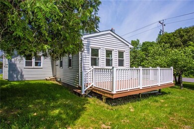 Sun Room- Deck