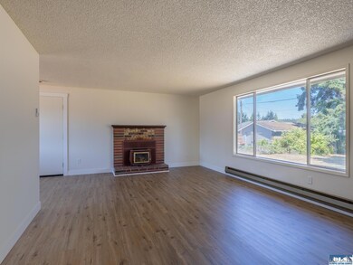 406 N Matriotti Ave, Sequim, WA 98382 - photo 4