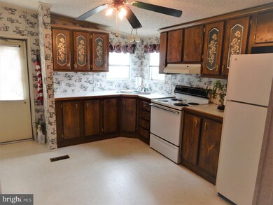 242 Edward Ln, Lothian, MD 20711 - photo 7