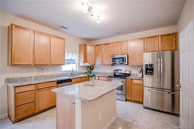 2453 Marthas Ridge Dr, Statesville, NC 28625 - photo 5