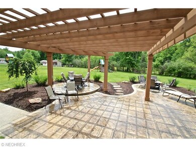 9582 Amberwood Ct, Broadview Heights, OH 44147 - photo 2