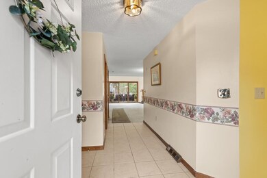 16 Hawthorne Village unit C, Franklin, MA 02038 - photo 5