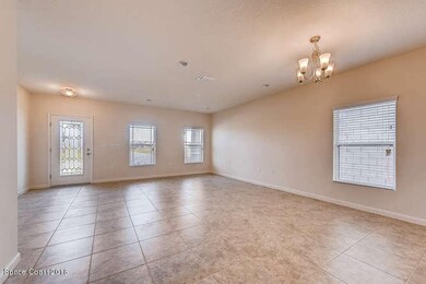 Keystone C-small-002-5-Living Room-666x4