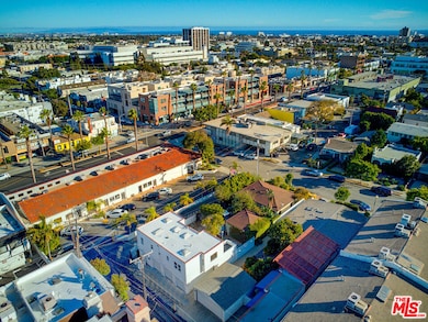 1147 24th St unit A,B,C,D, Santa Monica, CA 90403 - photo 3