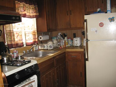 19 Ridgewood Ave, Leonardo, NJ 07737 - photo 3