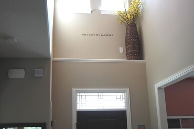 Foyer/high ceiling
