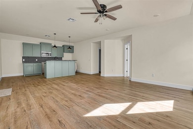 706 Cherry Ave, Cache, OK 73527 - photo 4