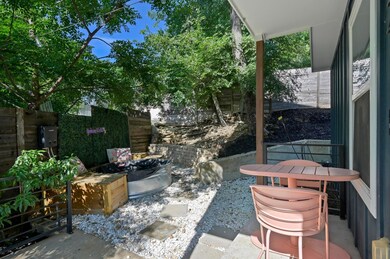 1210 Luna St unit 2, Austin, TX 78721 - photo 3