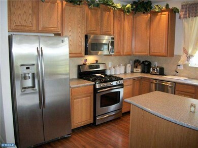 28 Mansion Dr, Swedesboro, NJ 08085 - photo 2