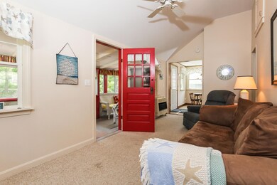 005-Living_Room-4280289-large