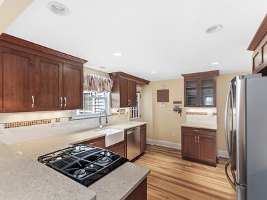 42 Wilson Ave, Watertown, MA 02472 - photo 6