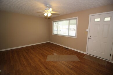 4127 Chandler Dr, Columbus, OH 43213 - photo 3