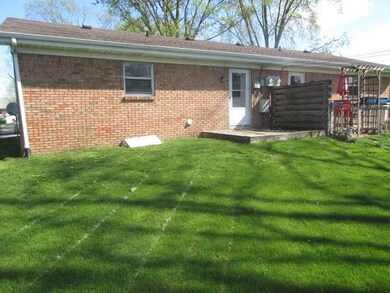 355 Clark St, Franklin, IN 46131 - photo 2