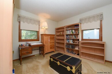 6072 Johnston Rd, Slingerlands, NY 12159 - photo 7