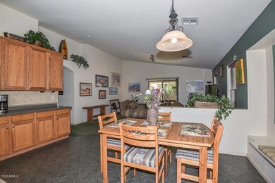Breakfast Room2