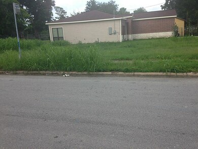 890 Chas Ln, Houston, TX 77091 - photo 6