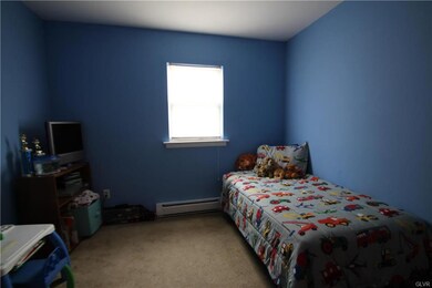 5663 Wedge Ln, Allentown, PA 18106 - photo 7