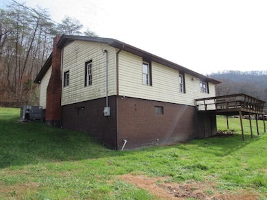 2082 Kentucky 92, Pineville, KY 40977 - photo 7