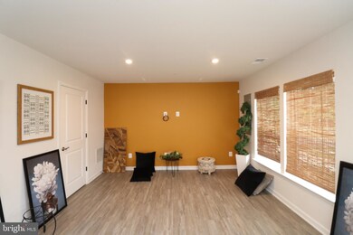 7212 Clagett Dr, Hyattsville, MD 20785 - photo 5