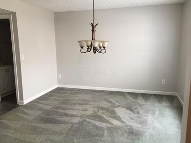 9316 Prestwick Green Dr, Columbus, OH 43240 - photo 5