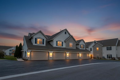 1106 Stratford Ct unit 102, Racine, WI 53406 - photo 2