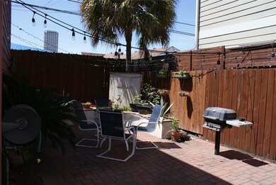 2202 Huldy St unit 4, Houston, TX 77019 - photo 2