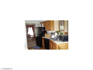 11507 Hampstead Dr, Fredericksburg, VA 22407 - photo 2