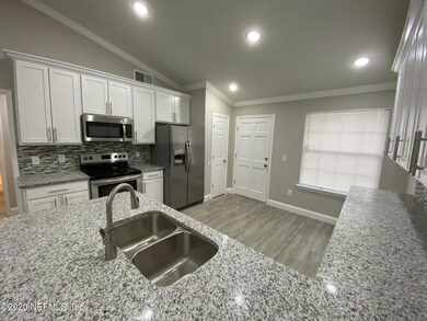3955 Hunters Lake Cir E, Jacksonville, FL 32210 - photo 5