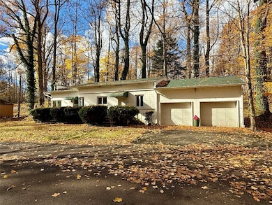 5616 E Lake Rd, Erie, PA 16511 - photo 4