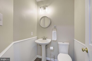 8536 Pine Meadows Dr, Odenton, MD 21113 - photo 6