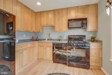 2442 Alsop Ct, Reston, VA 20191 - photo 6