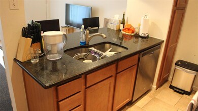 612 Park Place unit 302, Austin, TX 78705 - photo 6