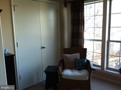 11973 Cardamom Dr unit 11973, Woodbridge, VA 22192 - photo 2