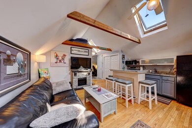 9 Conwell St unit 2, Provincetown, MA 02657 - photo 5