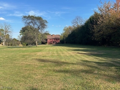 1975 Warner Rd, Hubbard, OH 44425 - photo 2