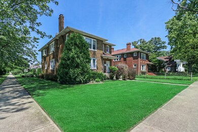 1402 N Jackson St unit 1, Waukegan, IL 60085 - photo 2