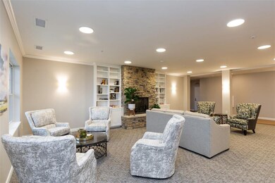 3550 Stone Creek Cir SW unit 310, Cedar Rapids, IA 52404 - photo 3