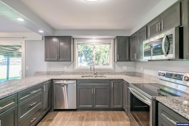 3897 Glenwood Loop SE, Salem, OR 97317 - photo 7