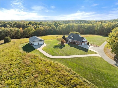 1462 Overby Rd, Walnut Cove, NC 27052 - photo 2