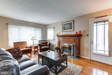 216 Fernwood Ave, Folsom, PA 19033 - photo 5