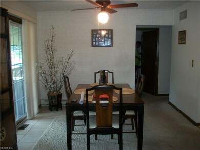 Dining room.