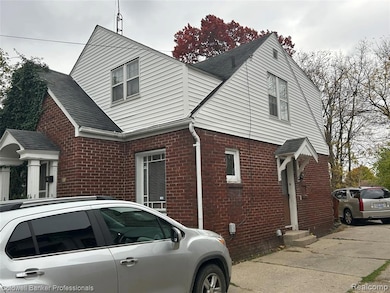 638 E Pasadena Ave, Flint, MI 48505 - photo 2