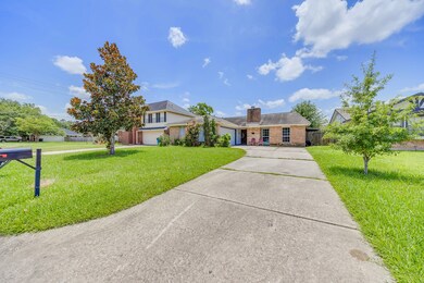 7807 Battlecreek Dr, Houston, TX 77040 - photo 2