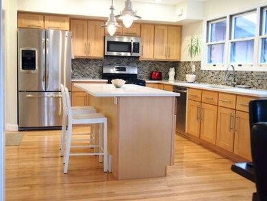 2252 Strawberry Ln, Glenview, IL 60026 - photo 5