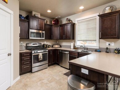 1255 W McKinney Butte Rd unit B, Sisters, OR 97759 - photo 5