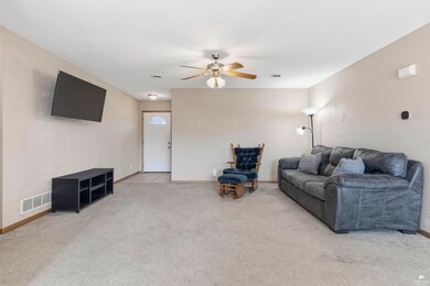 2621 S Brookglen Cir, Manhattan, KS 66502 - photo 7