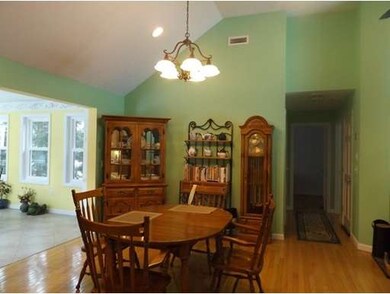 100 Saunders St, Gardner, MA 01440 - photo 5