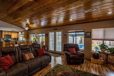 3640 Elizabeth Way, Redding, CA 96001 - photo 5