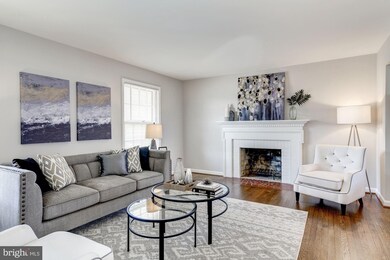 2621 Woodley Place, Falls Church, VA 22046 - photo 6