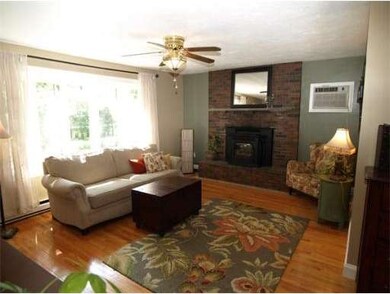 8 Sprague Rd, Clinton, MA 01510 - photo 5